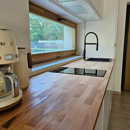 W Lesie Z Kominkiem I Ogrodem