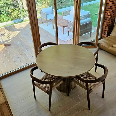 W Lesie Z Kominkiem I Ogrodem Сasa de vacaciones Niedalino