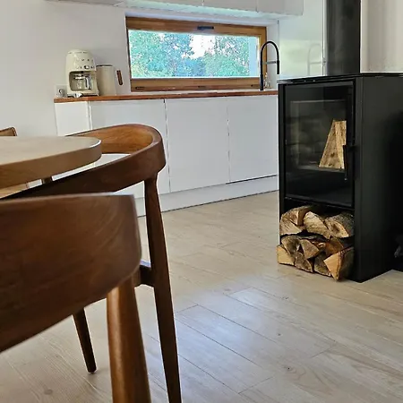 W Lesie Z Kominkiem I Ogrodem * Niedalino