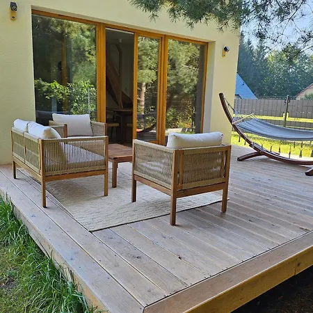 W Lesie Z Kominkiem I Ogrodem *