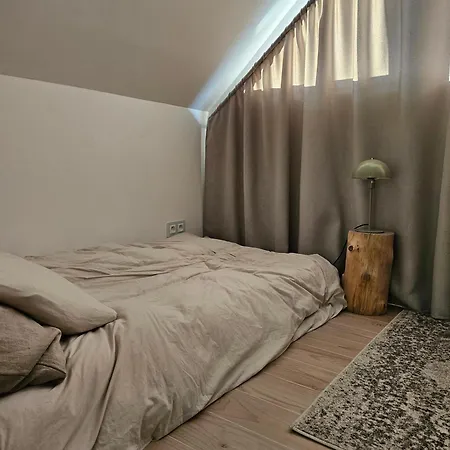 Сasa de vacaciones W Lesie Z Kominkiem I Ogrodem Niedalino