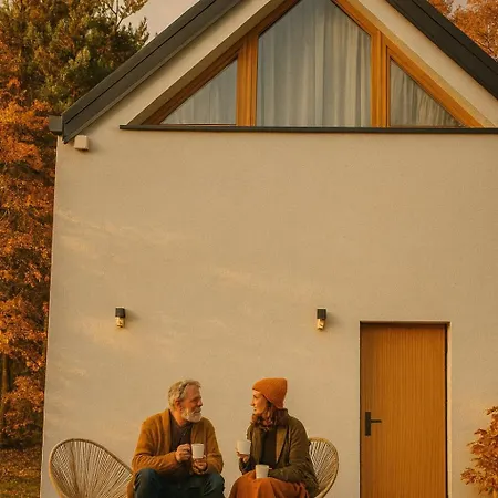 W Lesie Z Kominkiem I Ogrodem Сasa de vacaciones Niedalino